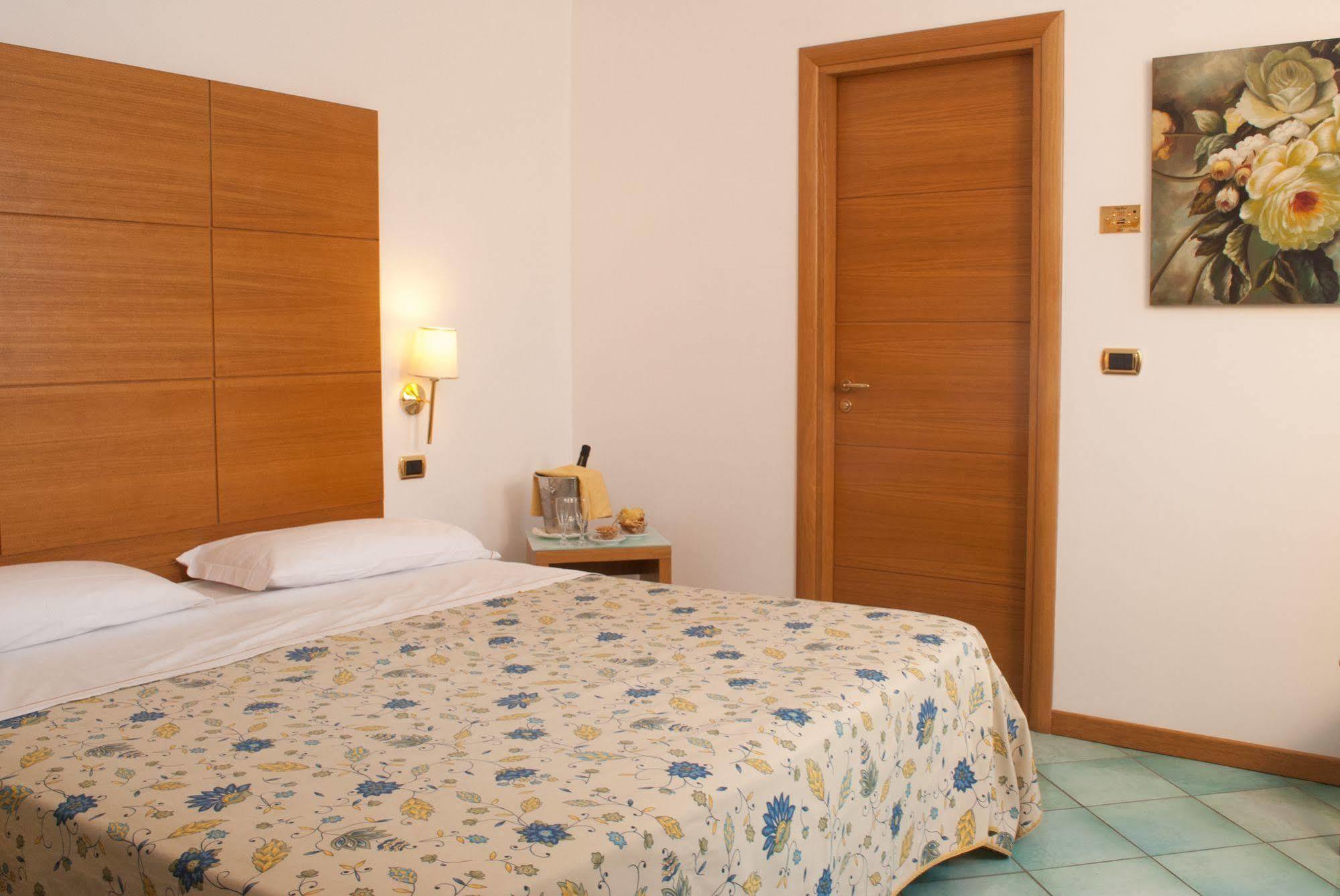 City Hotel Casoria Ngoại thất bức ảnh