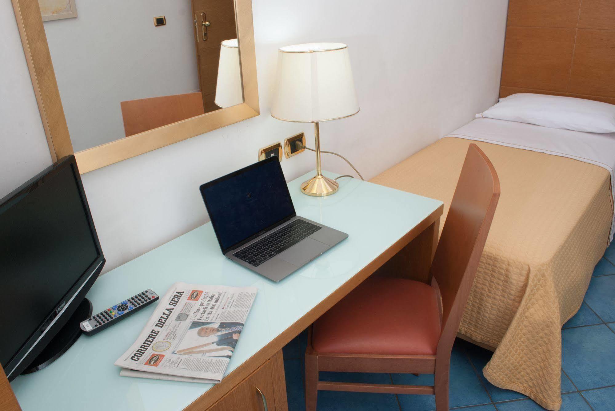 City Hotel Casoria Ngoại thất bức ảnh
